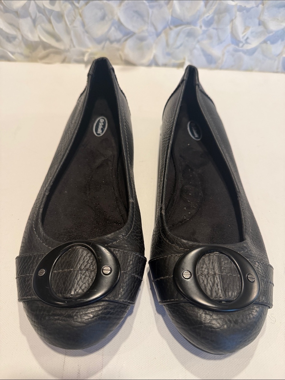 Dr. Scholl's Black Women's Leather Ballet Flats with Round Buckle